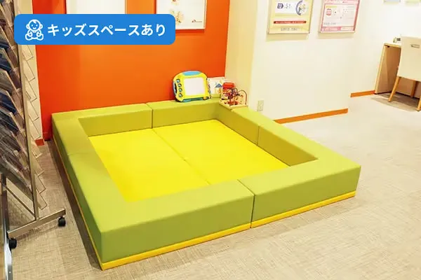 福岡空港近辺引渡し】Yogibo Max（ピスタチオ色）保証書付 小さなシミ