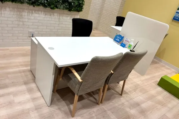 保険相談、保険見直し、保険比較を店舗で