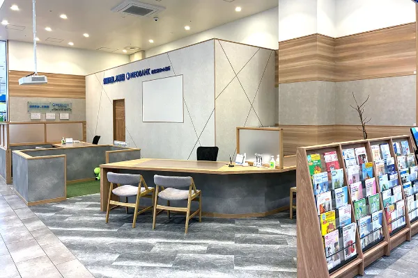 ガーデンズ千早東店
