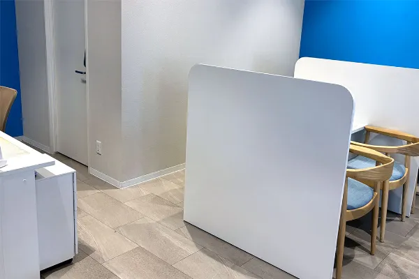 イオンタウン楽々園店