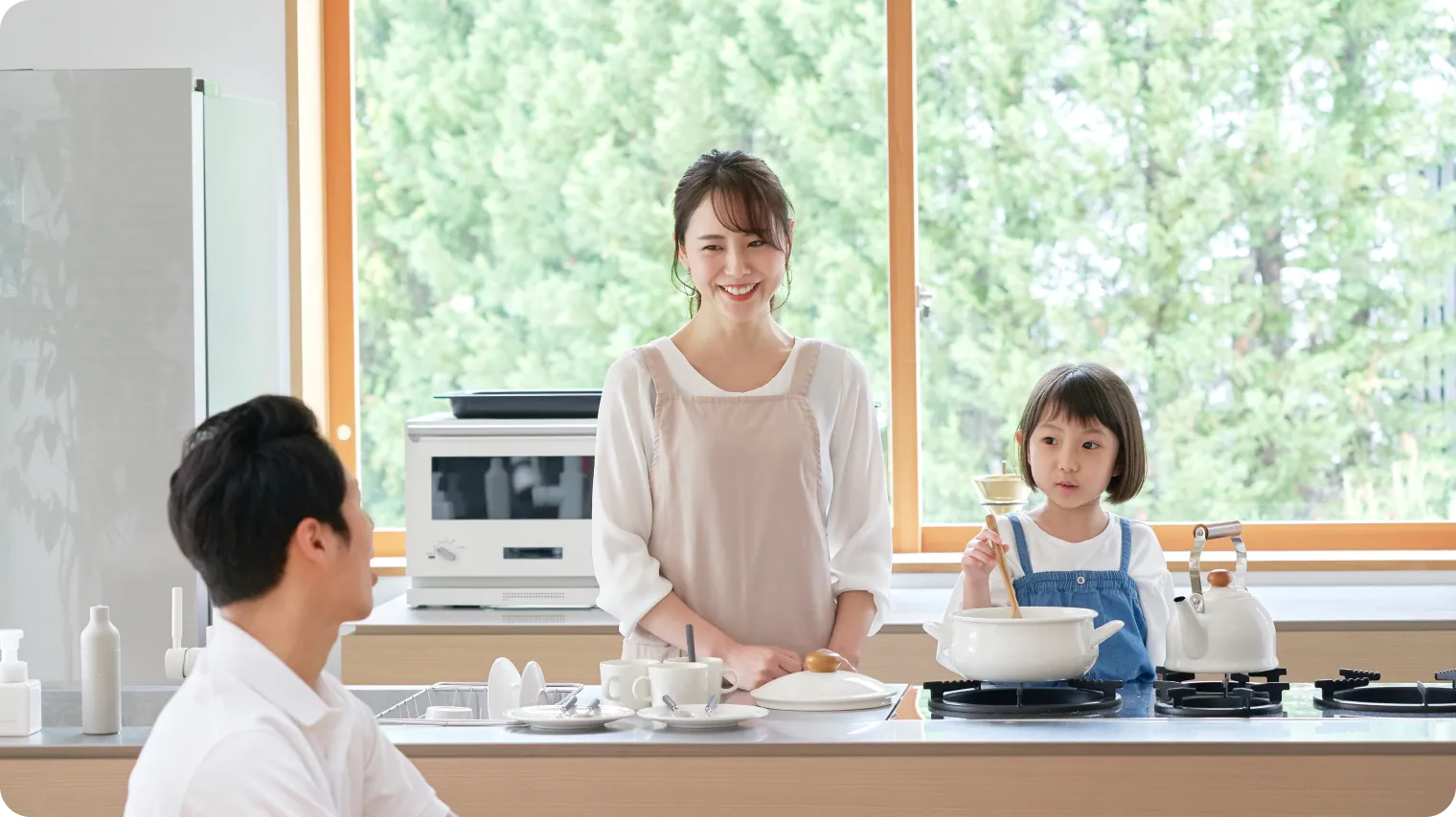 主婦（主夫）でも保険は必要？